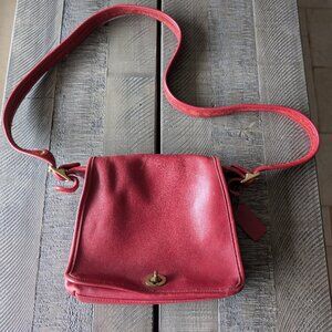 Vintage Coach Legacy Companion Flap Turn Lock Crossbody Red Leather 9715